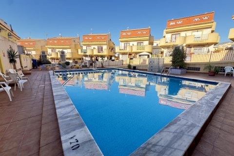 Lägenhet till salu La Zenia, Alicante, Spanien 2 sovrum, 55 kvm. Nr. 137898 - foto 1