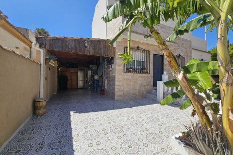 Villa for sale Torrevieja, Alicante, Spain 3 bedrooms, 74 sq.m. No. 137893 - photo 2