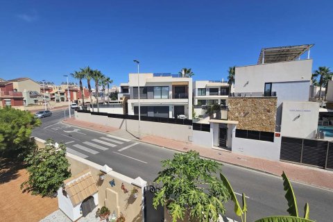 Villa for sale Torrevieja, Alicante, Spain 3 bedrooms, 74 sq.m. No. 137893 - photo 20