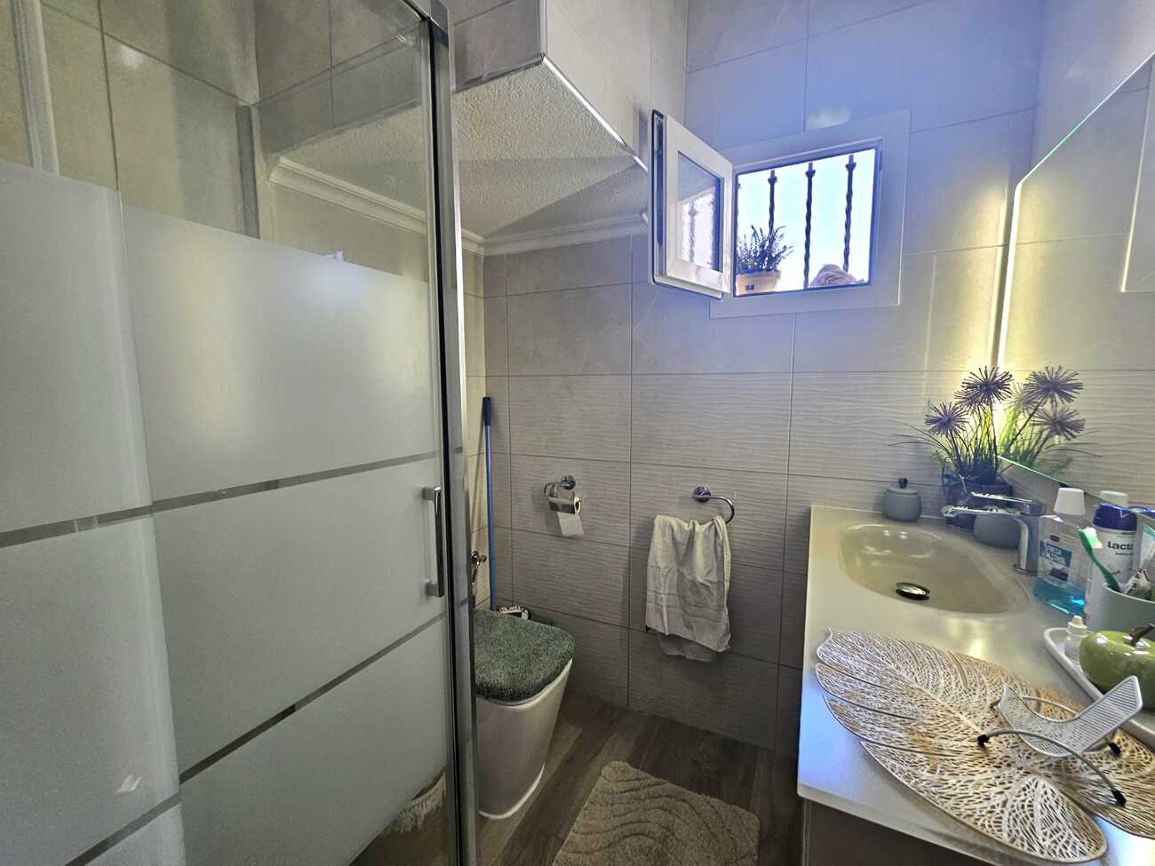 Villa a Torrevieja, Alicante, Spagna 3 camere da letto, 74 mq. N° 137893