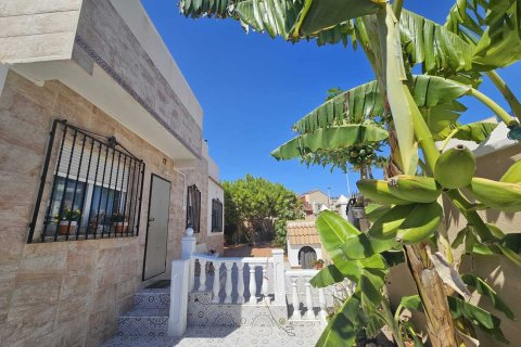 Villa for sale Torrevieja, Alicante, Spain 3 bedrooms, 74 sq.m. No. 137893 - photo 12