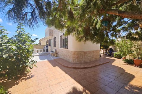 Villa for sale Torrevieja, Alicante, Spain 3 bedrooms, 74 sq.m. No. 137893 - photo 1