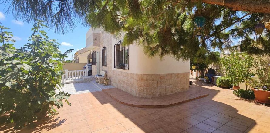 Villa Torrevieja, Alicante, Spain 3 bedrooms, 74 sq.m. No. 137893