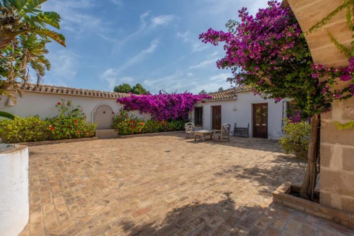 Вилла в Хавеа, Аликанте, Испания 6 спален, 460м2 №80702