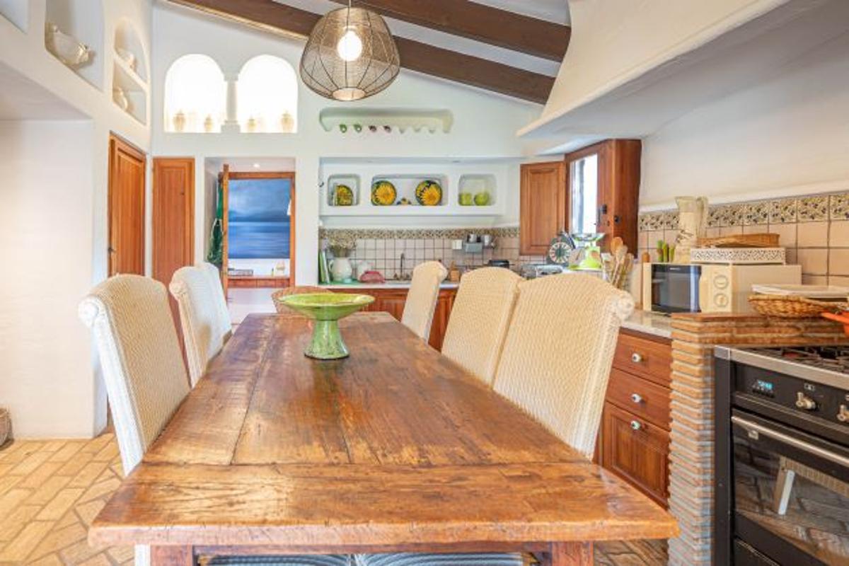 Вилла в Хавеа, Аликанте, Испания 6 спален, 460м2 №80702