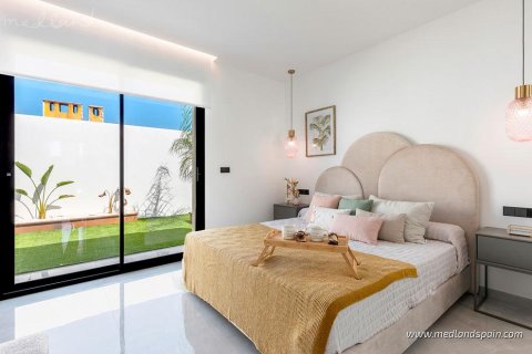 Продажа виллы в Лос Балконес, Аликанте, Испания 3 спальни, 120м2 №173462 - фото 7