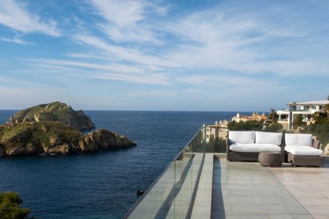 Villa till salu i Nova Santa Ponsa, Mallorca, Spanien 6 sovrum, 600 kvm. Nr. 155192 - foto 24