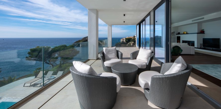 Villa i Nova Santa Ponsa, Mallorca, Spanien 6 sovrum, 600 kvm. Nr. 155192