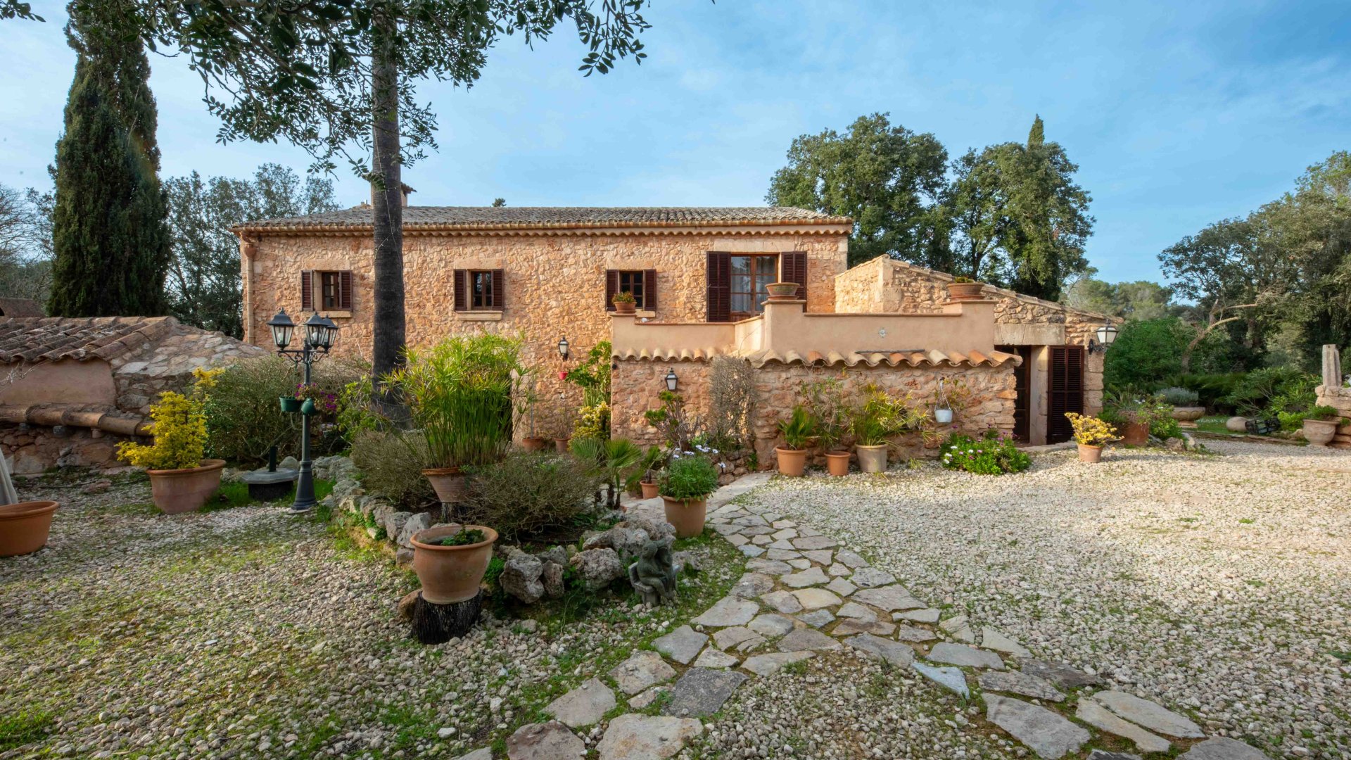 Kontor i Algaida, Mallorca, Spanien 4 sovrum, 634 kvm. Nr. 155193