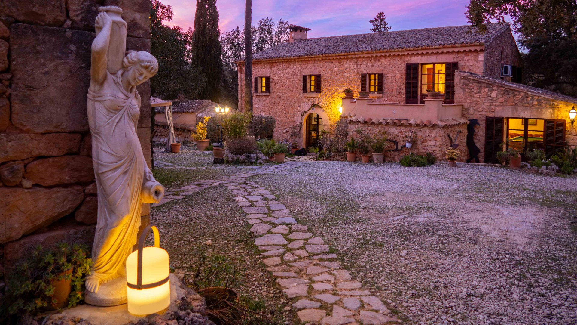 Kontor i Algaida, Mallorca, Spanien 4 sovrum, 634 kvm. Nr. 155193