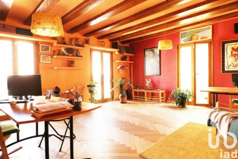 Apartamento en Barcelona, España 4 dormitorios, 158 m2 No. 154254