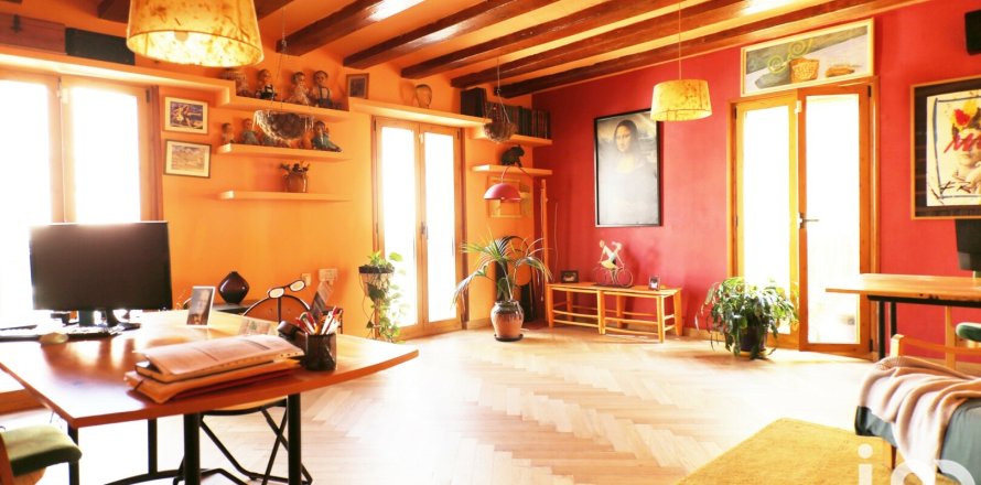 Lägenhet i Barcelona, Spanien 4 sovrum, 158 kvm. Nr. 154254