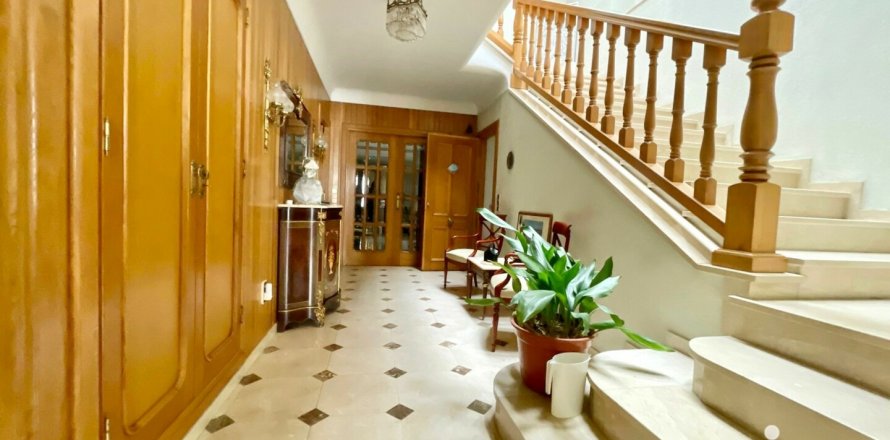 Townhouse à Tavernes de la Valldigna, Valencia, Espagne 5 chambres, 400 m2 No. 154256