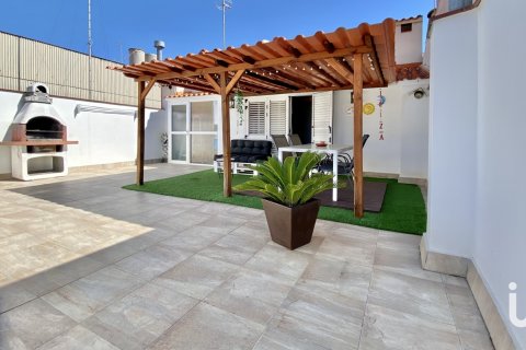 Kattohuoneisto Mataro, Barcelona, Espanja 3 makuuhuonetta, 128 m2 No. 154002