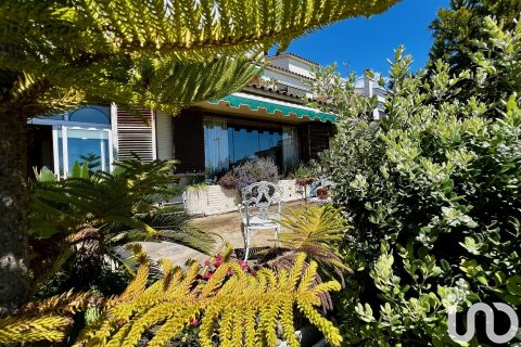 Māja pārdošanā Sant Andreu de Llavaneres, Barcelona, Spānijā 5 istabas, 354 m2 Nr. 154003 - attēls 4