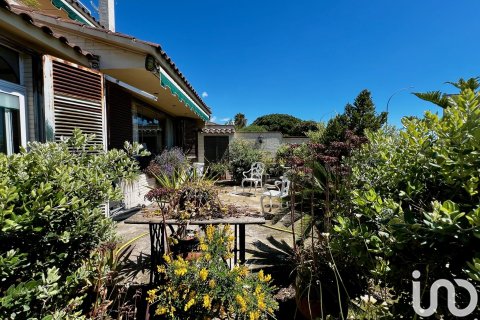 Hus i Sant Andreu de Llavaneres, Barcelona, Spanien 5 sovrum, 354 kvm. Nr. 154003