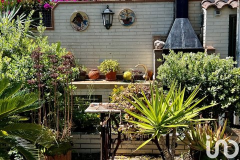 Māja pārdošanā Sant Andreu de Llavaneres, Barcelona, Spānijā 5 istabas, 354 m2 Nr. 154003 - attēls 3