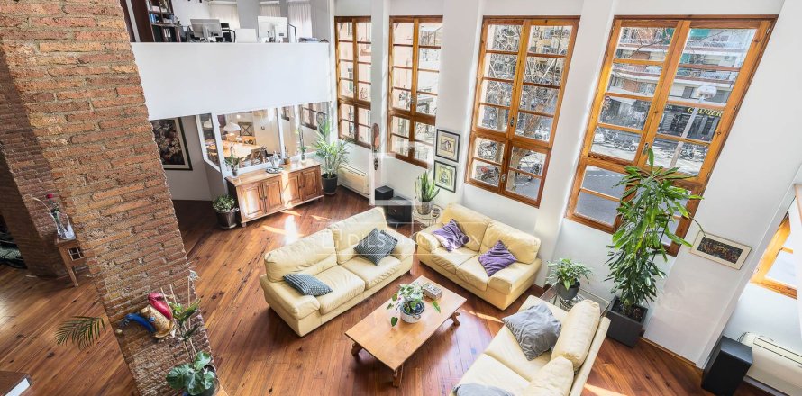 Appartamento a Barcelona, Spagna 6 camere da letto, 406 mq. N° 160827