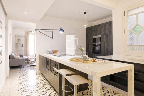 Apartment for sale in Barcelona, Spain 3 bedrooms, 134 sq.m. No. 160830 - photo 17
