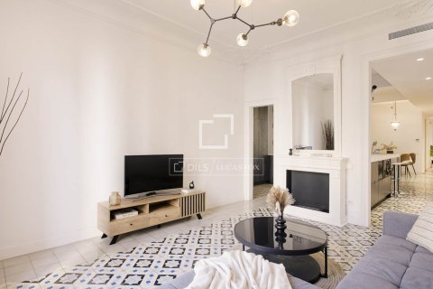 Apartment for sale in Barcelona, Spain 3 bedrooms, 134 sq.m. No. 160830 - photo 7