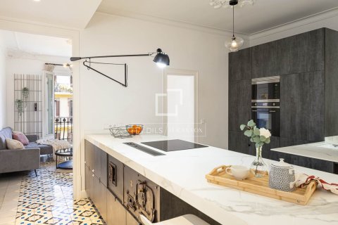 Apartment for sale in Barcelona, Spain 3 bedrooms, 134 sq.m. No. 160830 - photo 10