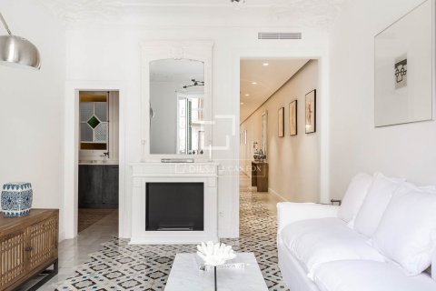 Apartament w Barcelona, Hiszpania 3 sypialnie, 134 mkw. nr 160830 – zdjęcie 3