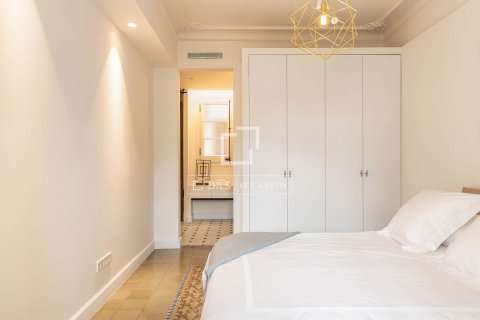 Apartament w Barcelona, Hiszpania 3 sypialnie, 134 mkw. nr 160830 – zdjęcie 16