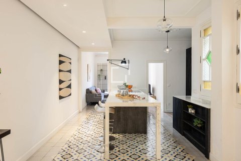 Apartment for sale in Barcelona, Spain 3 bedrooms, 134 sq.m. No. 160830 - photo 16