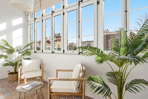 Apartment for sale in Barcelona, Spain 3 bedrooms, 134 sq.m. No. 160830 - photo 25