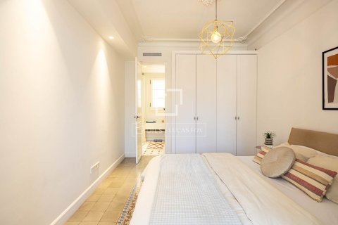 Apartment for sale in Barcelona, Spain 3 bedrooms, 134 sq.m. No. 160830 - photo 20