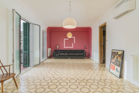 Dzīvoklis pārdošanā Barcelona, Spānijā 1 istaba, 91 m2 Nr. 160825 - attēls 2