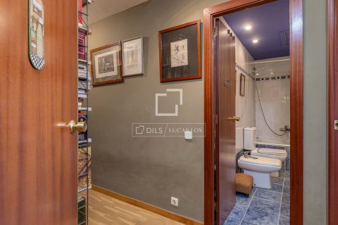 Apartament w Barcelona, Hiszpania 3 sypialnie, 107 mkw. nr 160826 – zdjęcie 20