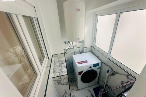 Huoneisto vuokrattavana Campoamor, Alicante, Espanja, 3 makuuhuonetta, 90 m2 No. 147573 - kuva 19