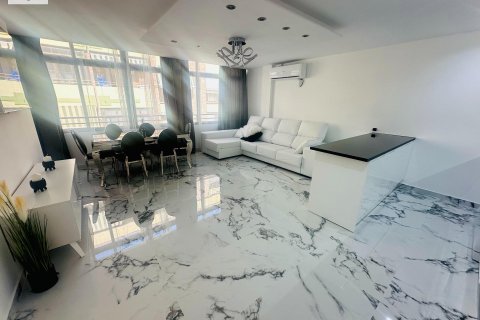 Huoneisto vuokrattavana Campoamor, Alicante, Espanja, 3 makuuhuonetta, 90 m2 No. 147573 - kuva 10