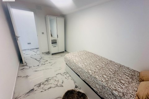 Huoneisto vuokrattavana Campoamor, Alicante, Espanja, 3 makuuhuonetta, 90 m2 No. 147573 - kuva 16