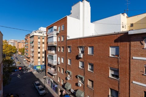 Kattohuoneisto myytävänä Madrid, Espanja, 2 makuuhuonetta, 86 m2 No. 147575 - kuva 23