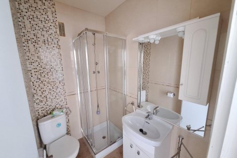 Huoneisto vuokrattavana Torrevieja, Alicante, Espanja , 89 m2 No. 147574 - kuva 9