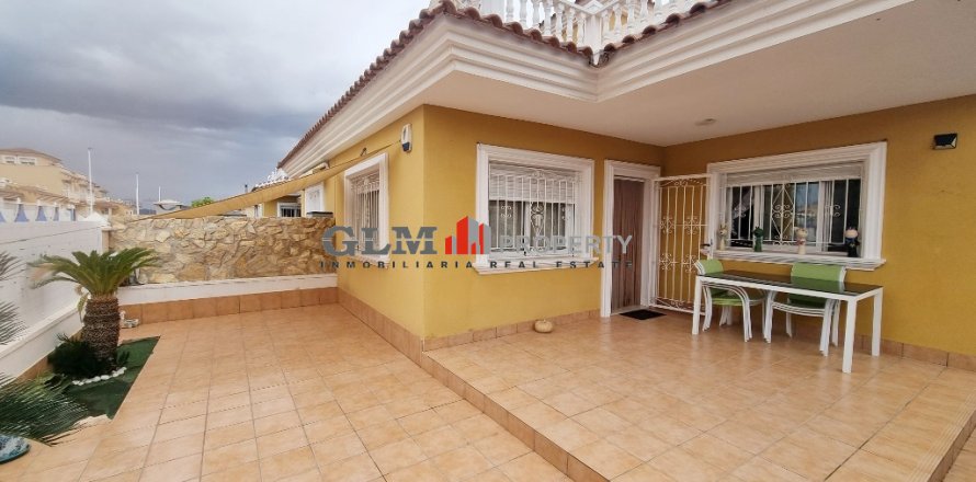 Rindu māja Los Alcazares, Murcia, Spānijā 3 istabas, Nr. 113349