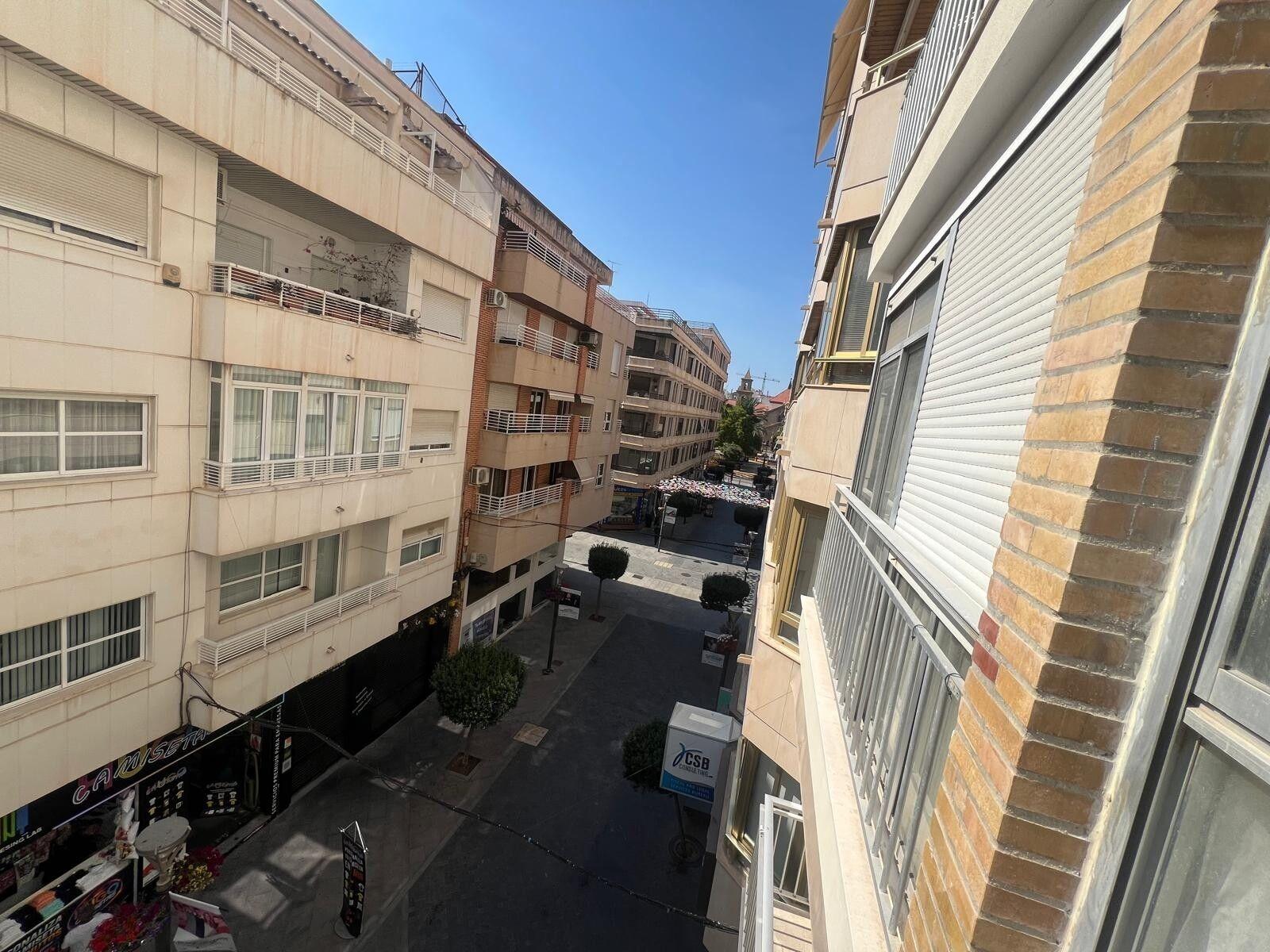 Apartment in Torrevieja, Alicante, Spain 3 bedrooms, 100 sq.m. No. 186857