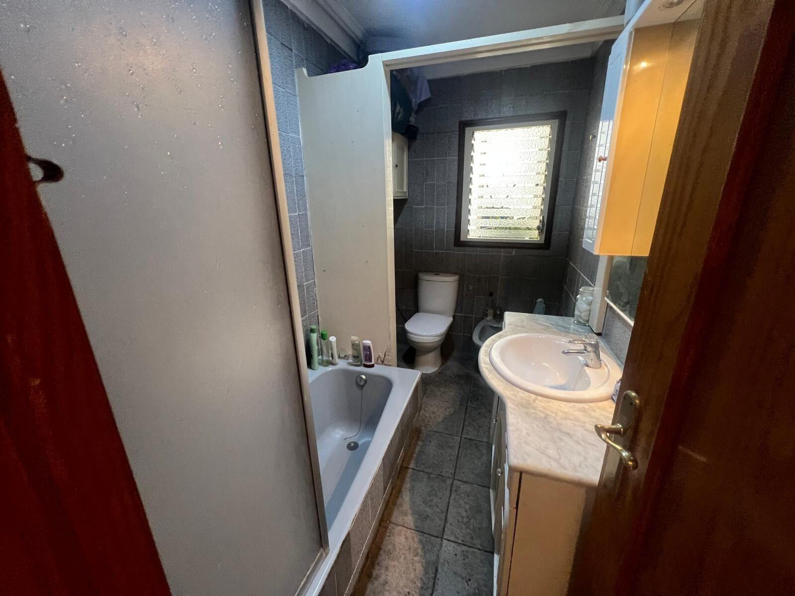 Apartment in Torrevieja, Alicante, Spain 3 bedrooms, 100 sq.m. No. 186857