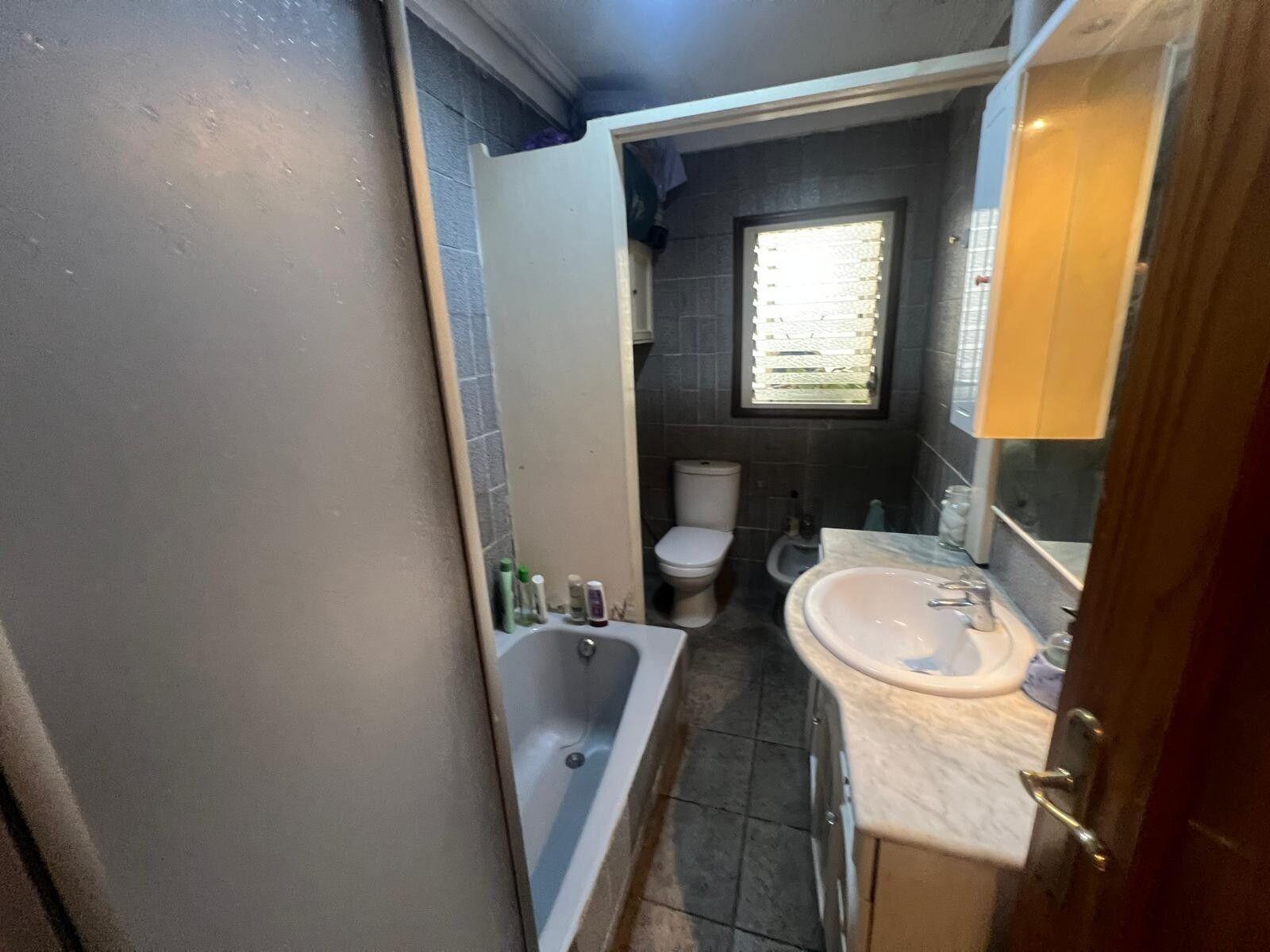 Apartment in Torrevieja, Alicante, Spain 3 bedrooms, 100 sq.m. No. 186857