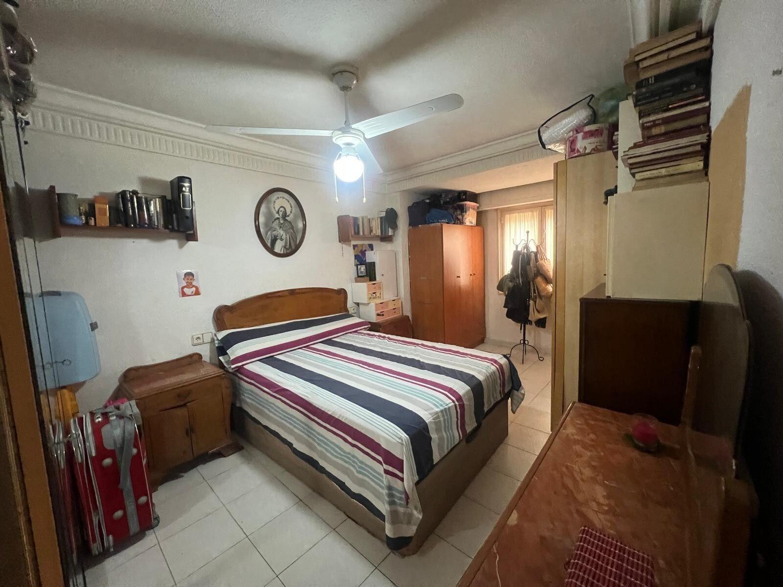 Apartment in Torrevieja, Alicante, Spain 3 bedrooms, 100 sq.m. No. 186857