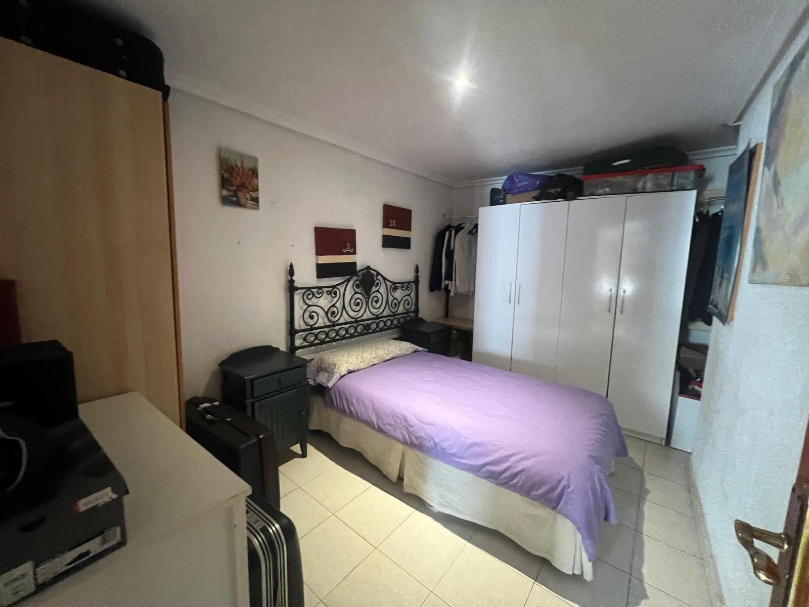 Apartment in Torrevieja, Alicante, Spain 3 bedrooms, 100 sq.m. No. 186857