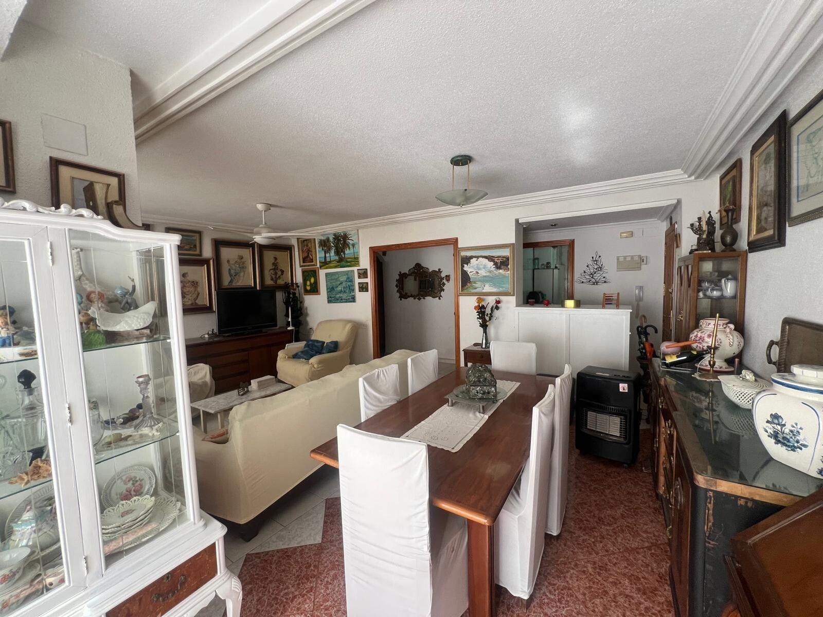 Apartment in Torrevieja, Alicante, Spain 3 bedrooms, 100 sq.m. No. 186857