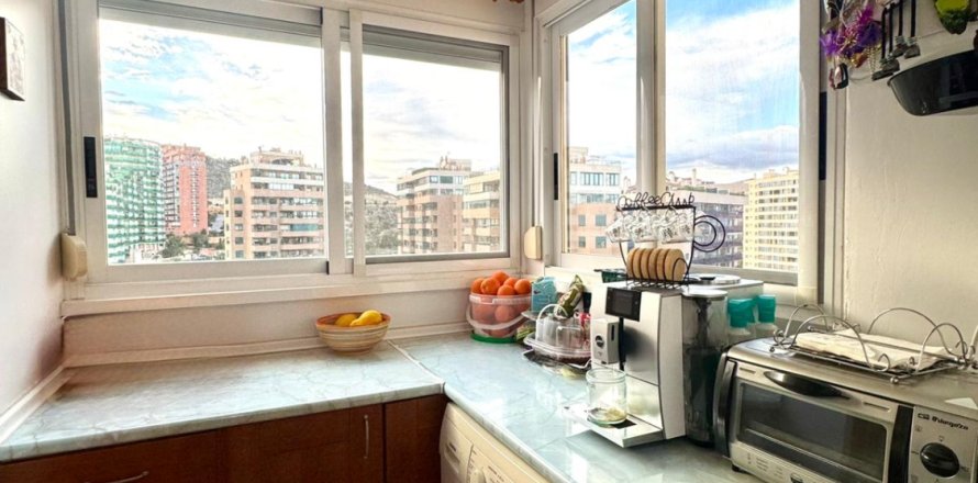 Apartment in Villajoyosa, Alicante, Spain 2 bedrooms, 73 sq.m. No. 149462