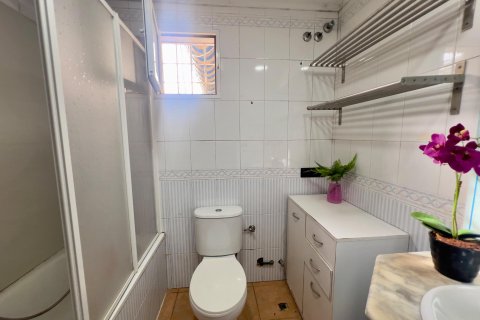 Bungalow till salu i Torrevieja, Alicante, Spanien 4 sovrum, 70 kvm. Nr. 149463 - foto 9