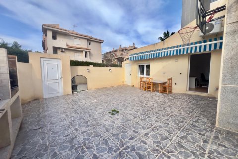 Bungalow till salu i Torrevieja, Alicante, Spanien 4 sovrum, 70 kvm. Nr. 149463 - foto 2