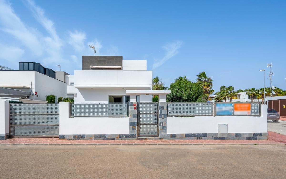 Villa a Ciudad Quesada, Alicante, Spagna 3 camere da letto, 114 mq. N° 149079