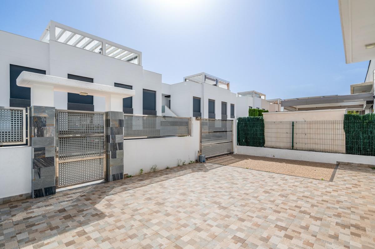 Villa a Ciudad Quesada, Alicante, Spagna 3 camere da letto, 114 mq. N° 149079
