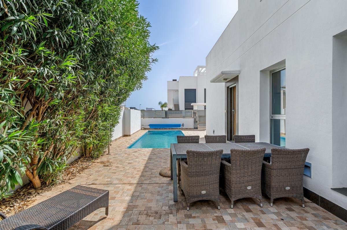 Villa a Ciudad Quesada, Alicante, Spagna 3 camere da letto, 114 mq. N° 149079